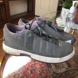 Nike Air Jordan 23 Team Jordan TE2 Sneakers Gray